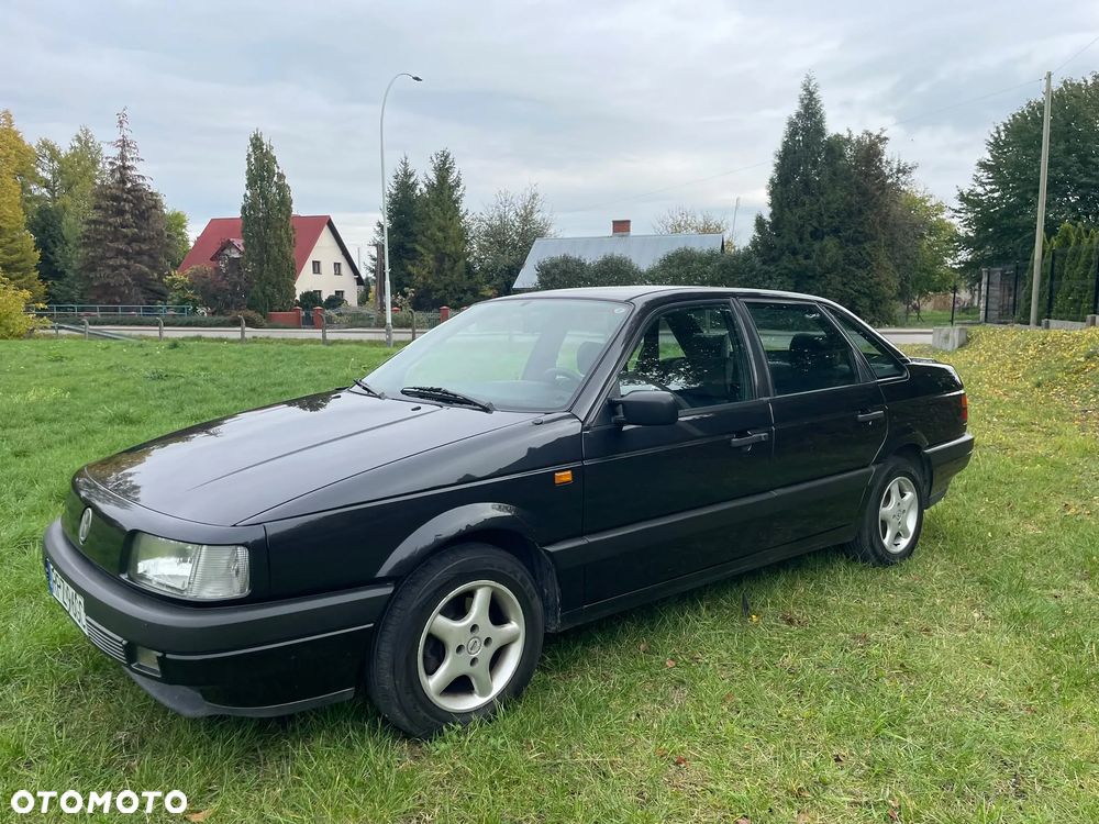 Volkswagen Passat 1992 photo 2