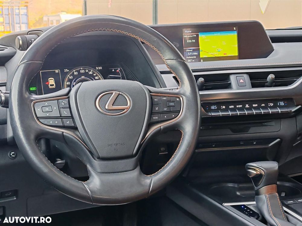 Lexus UX 250h (E-FOUR) Executive Line - 13