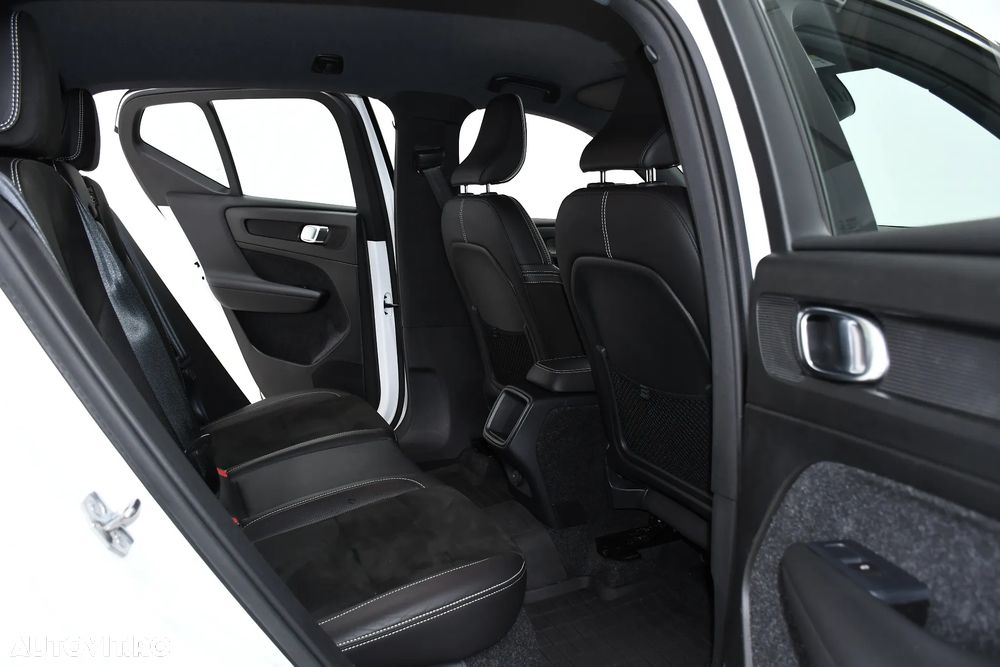 Volvo XC 40 D4 AWD Geartronic R-Design - 7