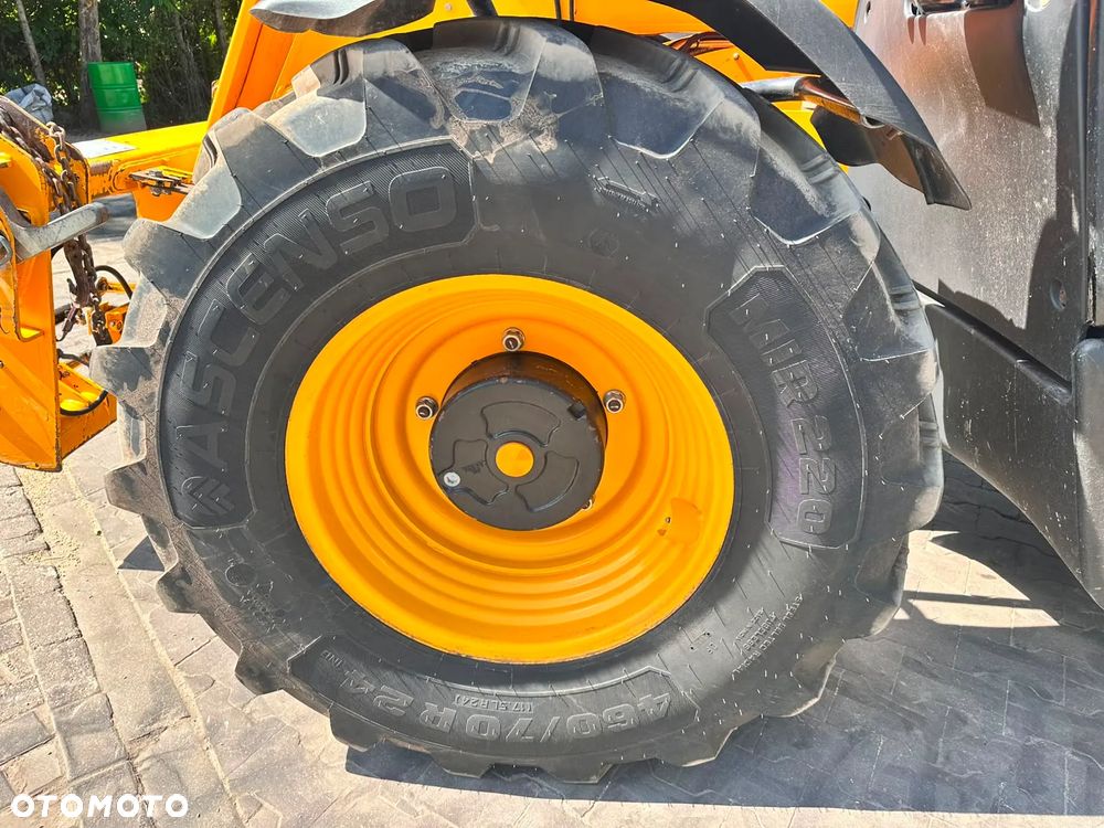 JCB 542-70 Agri Super - 32