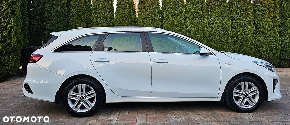 Kia Ceed 1.6 CRDi mHEV L Business Line - 8