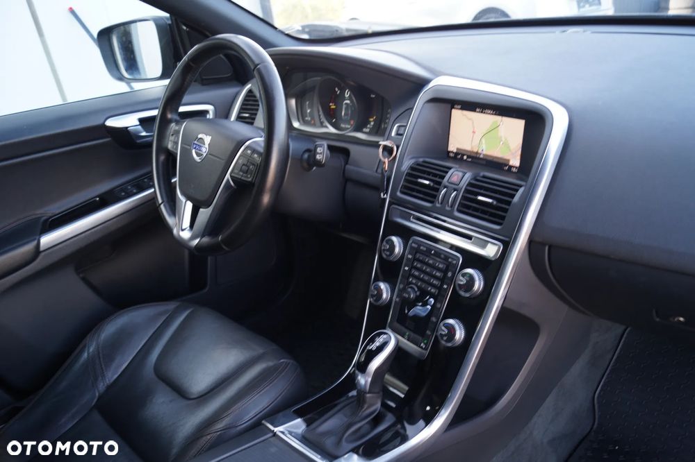 Volvo XC 60 - 30