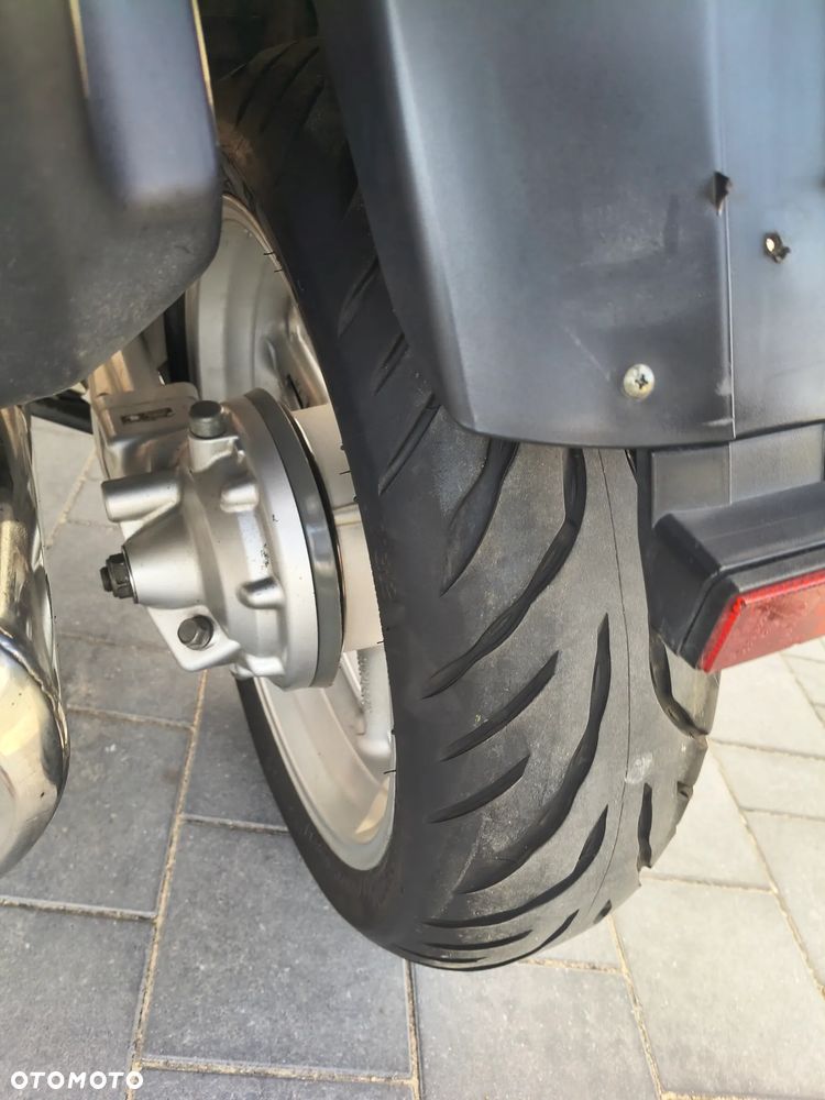 Yamaha FJR - 8