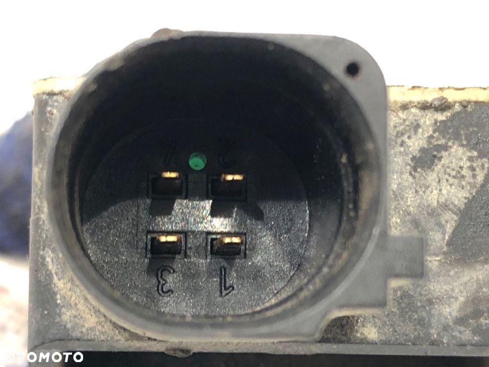 CZUJNIK POZIOMU REGULACJI ZAWIESZENIA TYŁ LEWY - 110.00 PLN - AUDI A6 C6 Avant (4F5) 2004 - 2011 - 4