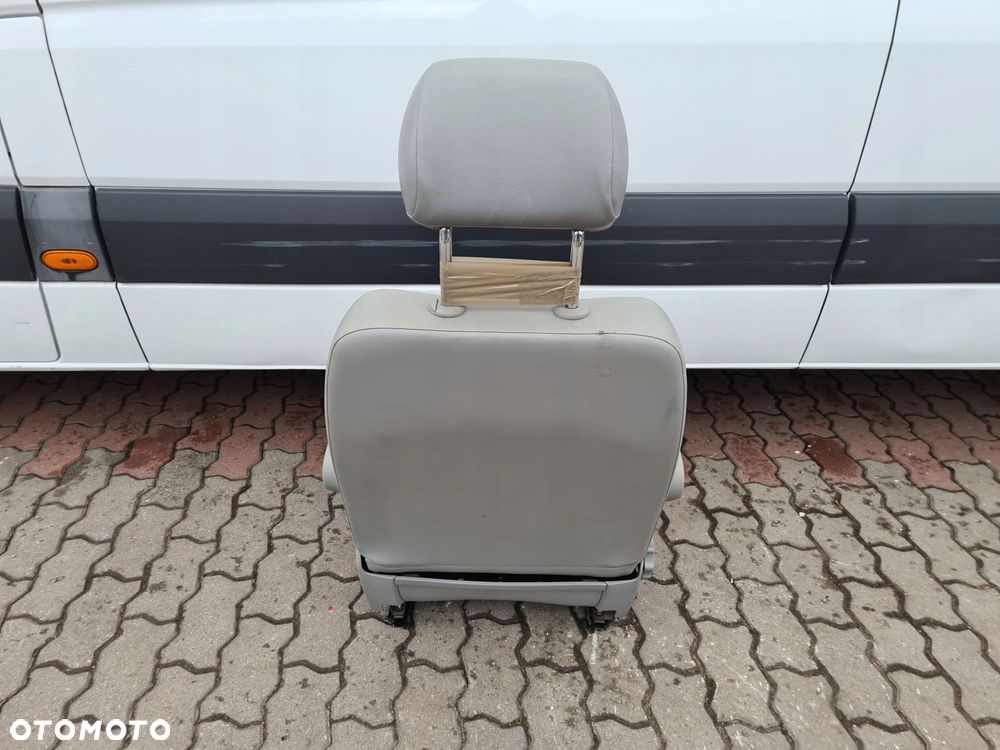 VW T5 LIFT fotel kierowcy podłokietnik PALACE - 2