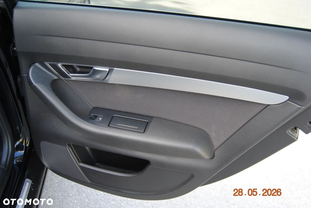 Audi A6 Limousine 2.4 - 26