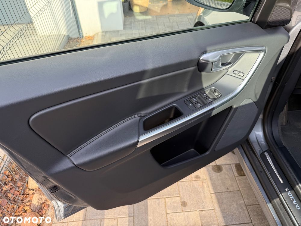 Volvo XC 60 D3 Drive-E Kinetic - 8