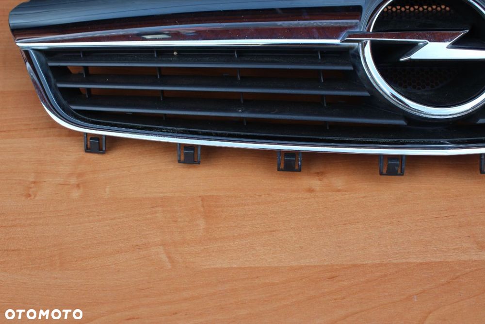ATRAPA GRILL MASKI OPEL ZAFIRA B  CHROM PRZEDLIFT EUROPA ORYGINAŁ - 5