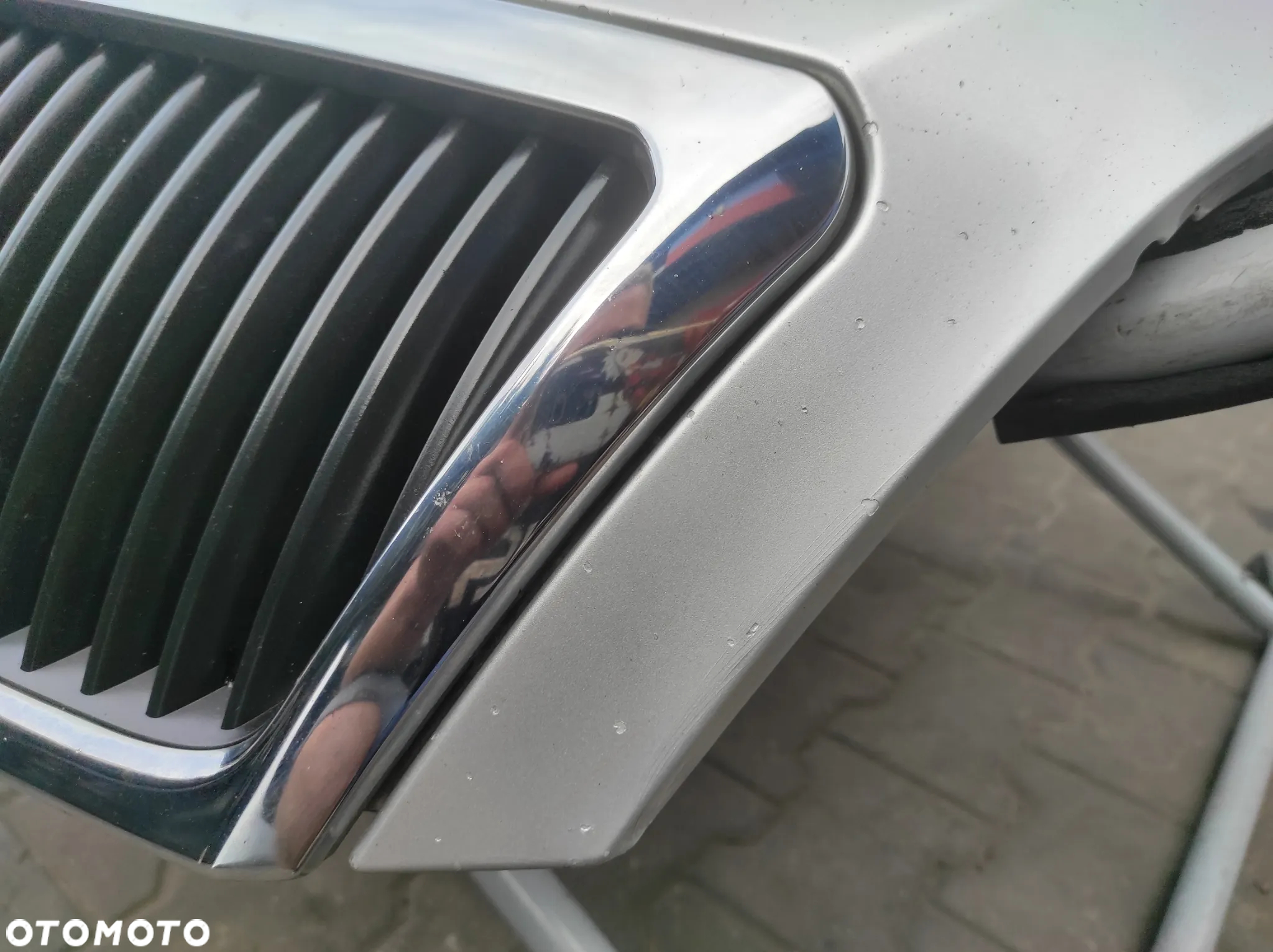 MASKA POKRYWA SILNIKA SKODA OCTAVIA 2 9156 SREBRNA ATRAPA GRILL LOGO WYSYŁKA !!! - 8
