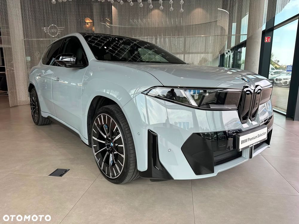 BMW iX3 - 8