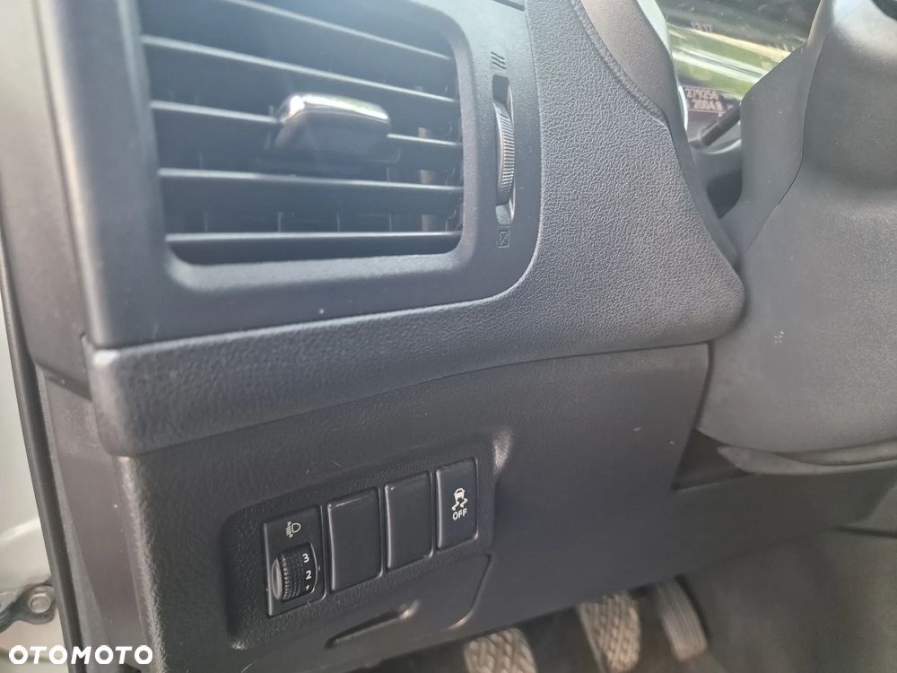 Nissan X-Trail 2.0 dCi 4x4 DPF LE - 20