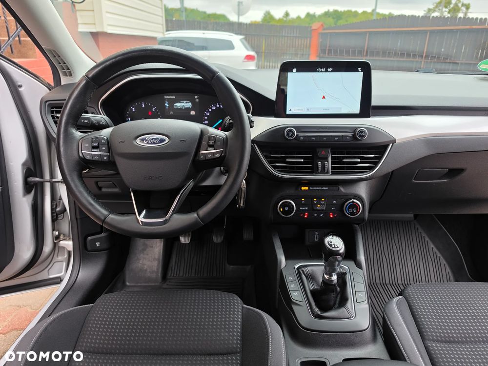 Ford Focus - 24