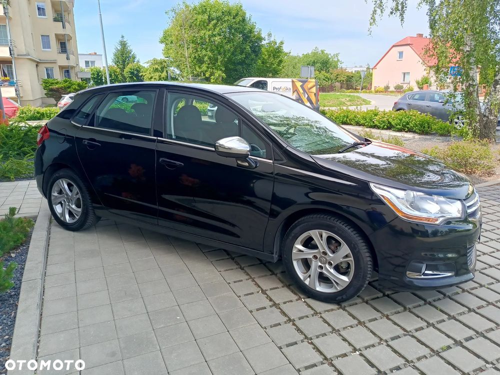 Citroën C4 e-HDi 115 ETG6 Exclusive - 3