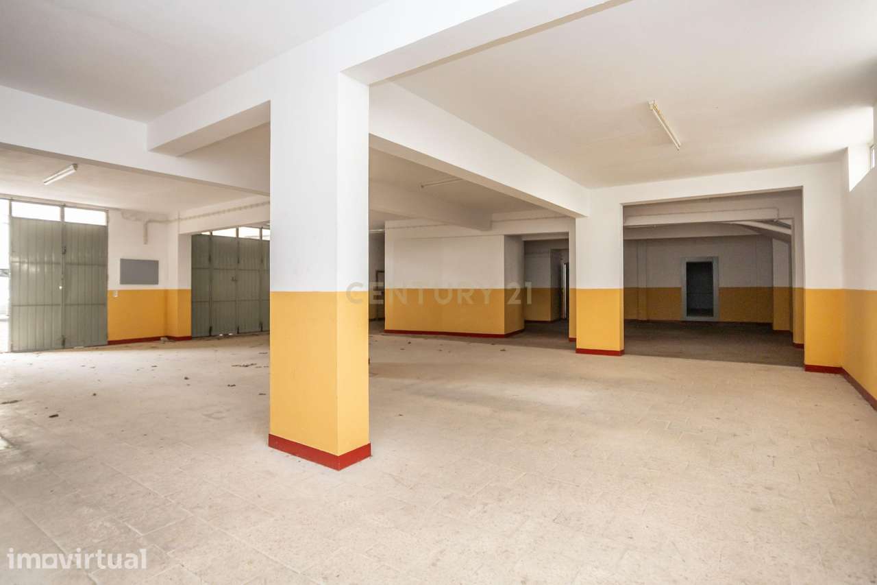 ARMAZÉM EM SETÚBAL | EXCELENTE OPORTUNIDADE PARA SELF STORAGE - Grande imagem: 3/28