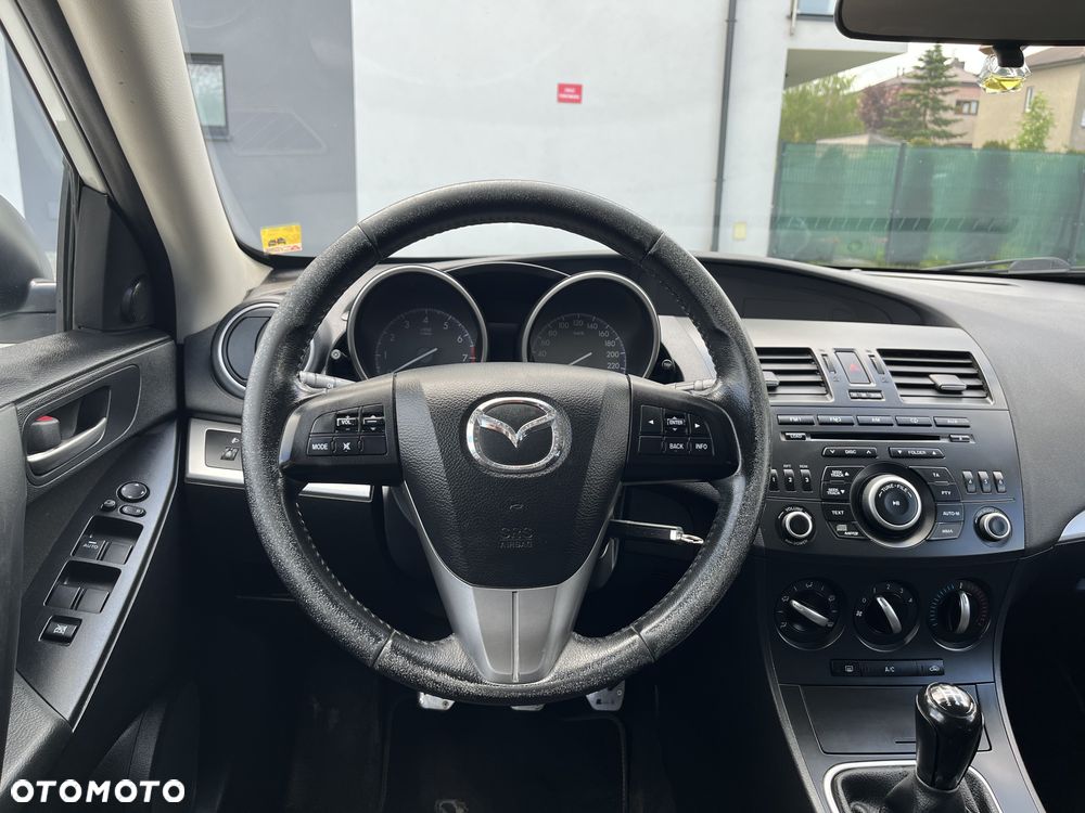 Mazda 3 - 8