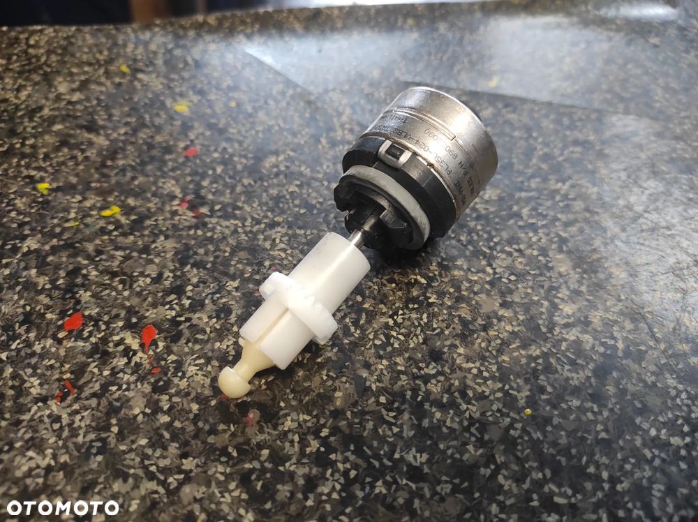 SILNICZEK SIŁOWNIK REGULACJI LAMPY VALEO 89022080 VW PASSAT B6 XENON WYSYŁKA !!! - 1