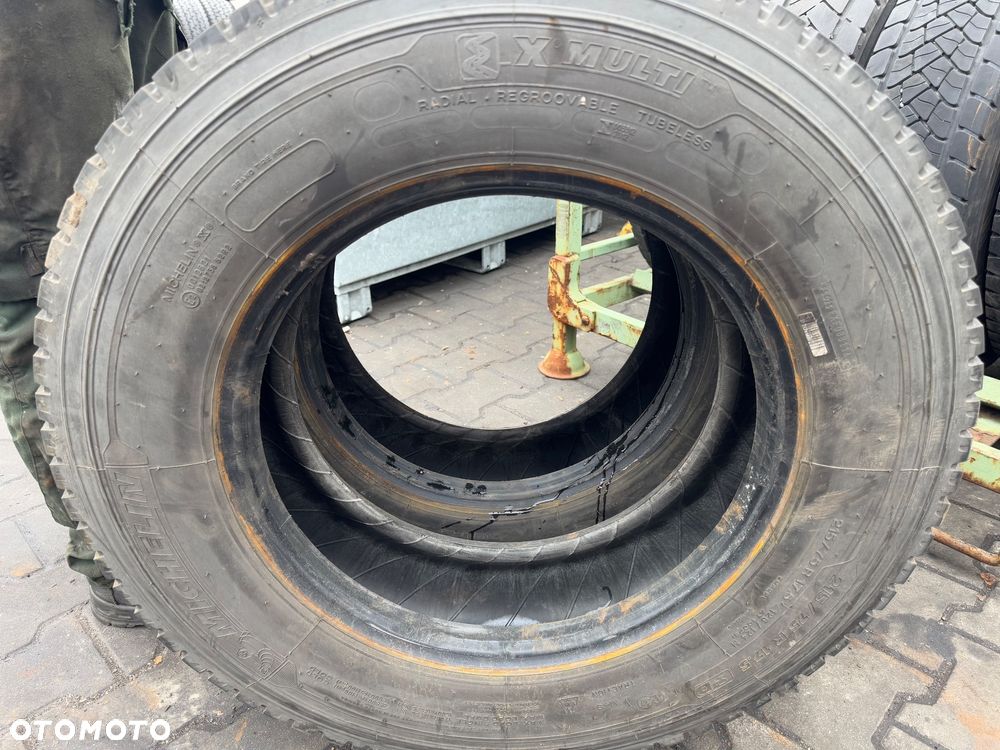 Opona Michelin 215/75 R17,5 - 1