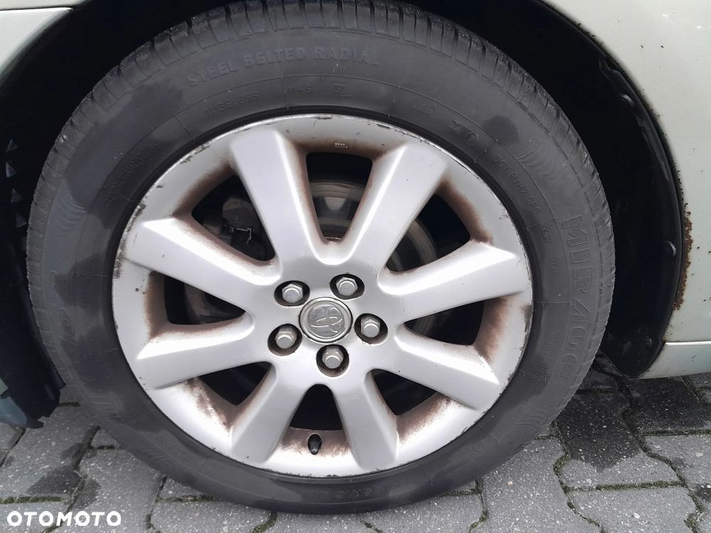 Toyota Avensis 1.8 VVT-i Luna - 16