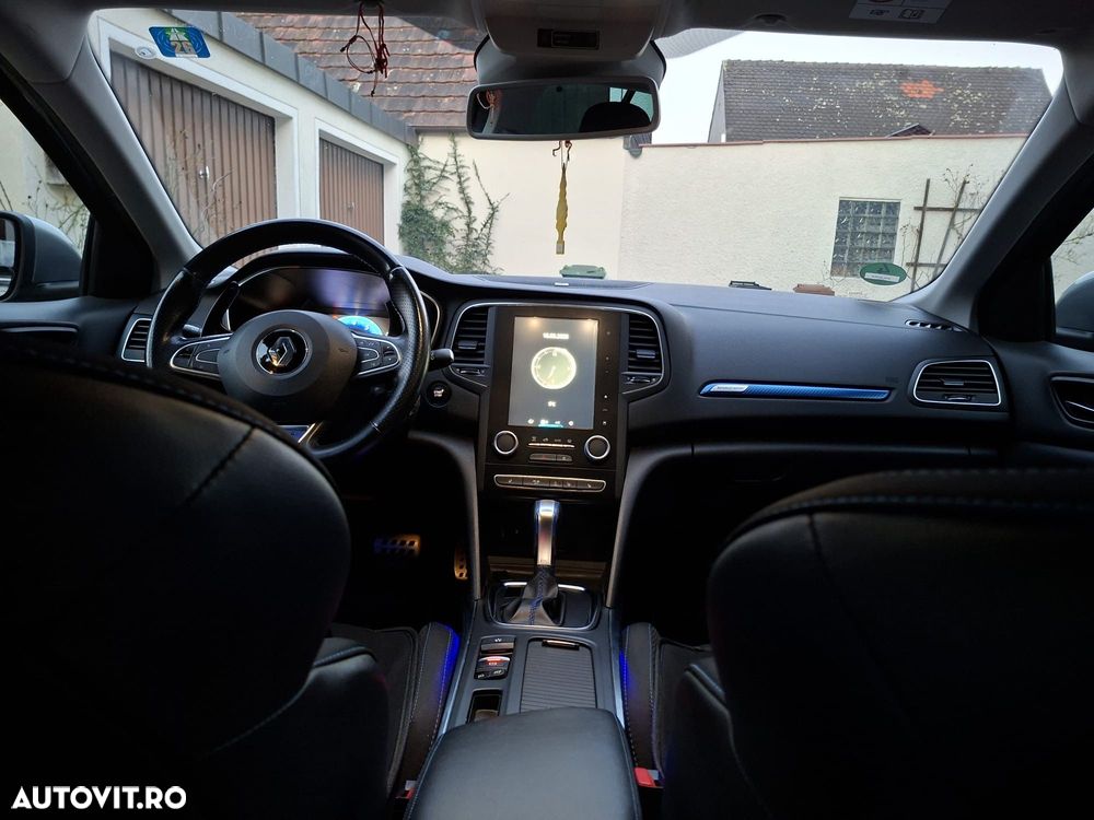 Renault Megane ENERGY TCe 205 EDC GT - 13