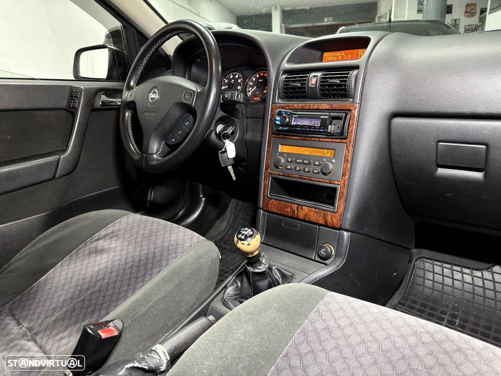 Opel Astra 1.4 Sport - 10