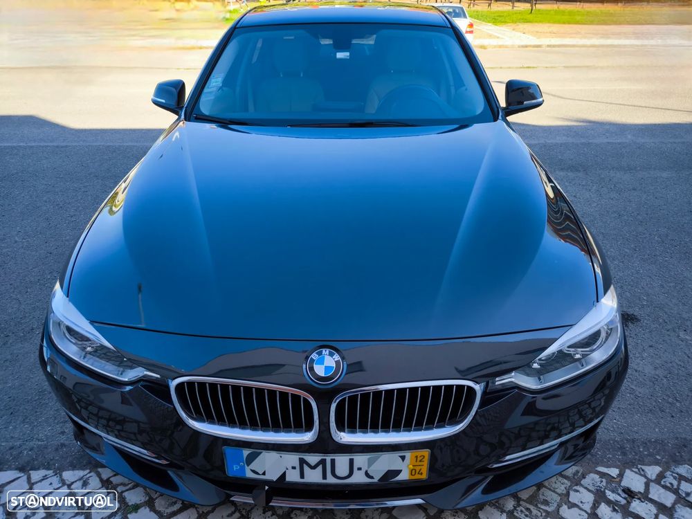 BMW 320 d Auto Line Luxury - 26