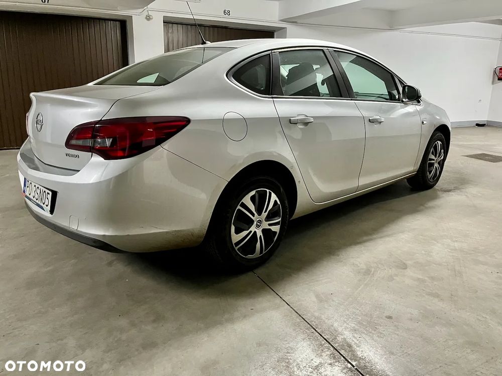 Opel Astra 1.4 T EU6 - 10