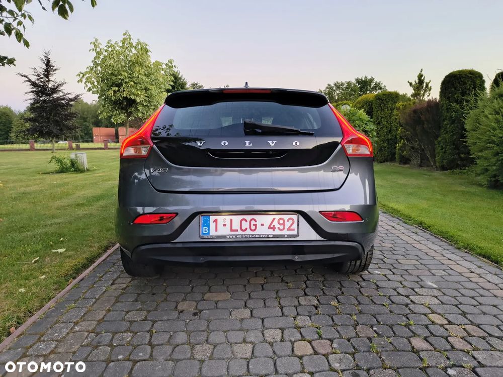 Volvo V40 D2 Summum - 6