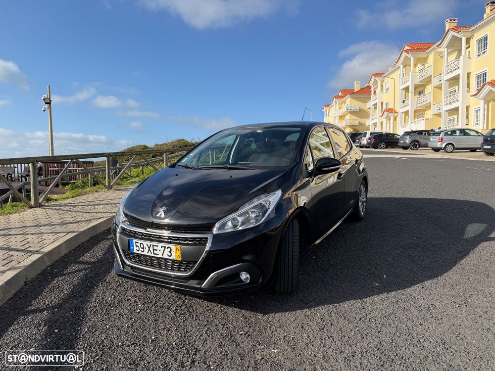 Peugeot 208 1.2 PureTech Signature - 1