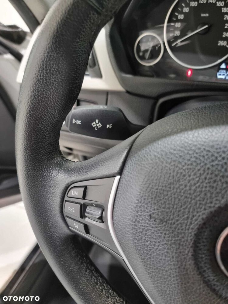 BMW Seria 3 - 25