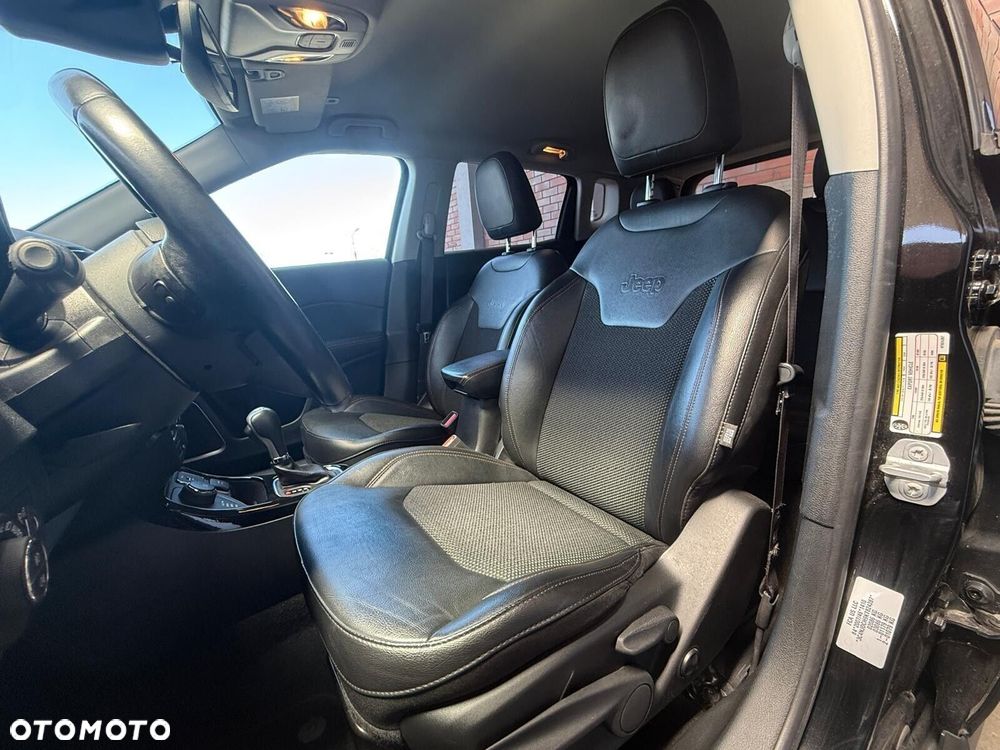 Jeep Compass - 10