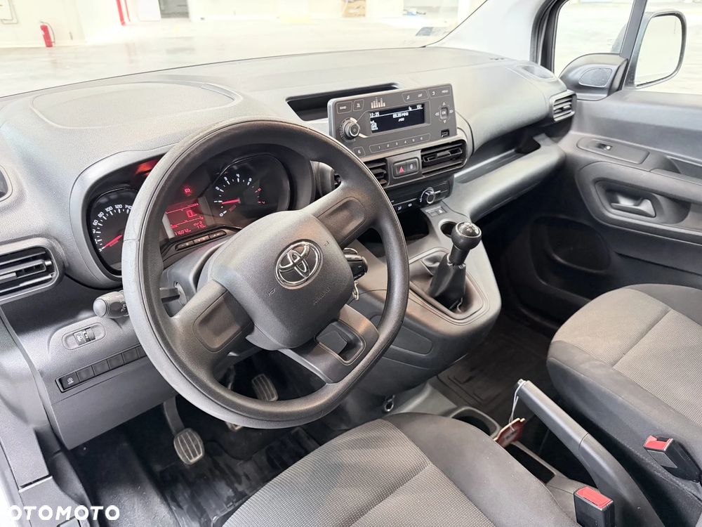 Toyota Proace City - 10