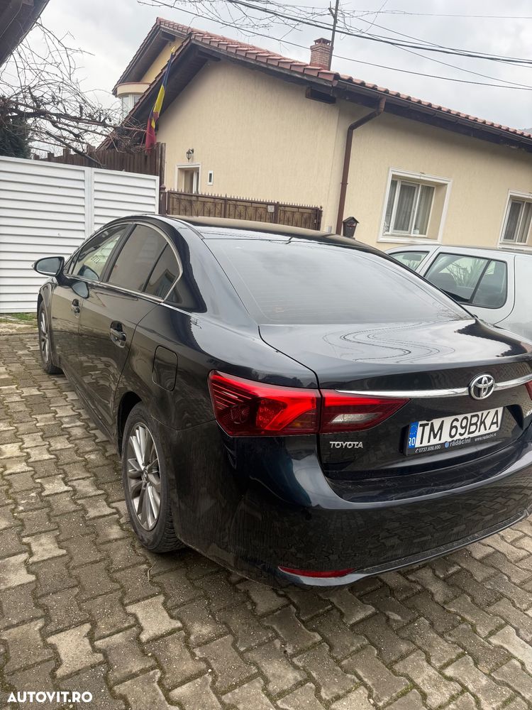 Toyota Avensis 2.0 D-4D Elegance - 4