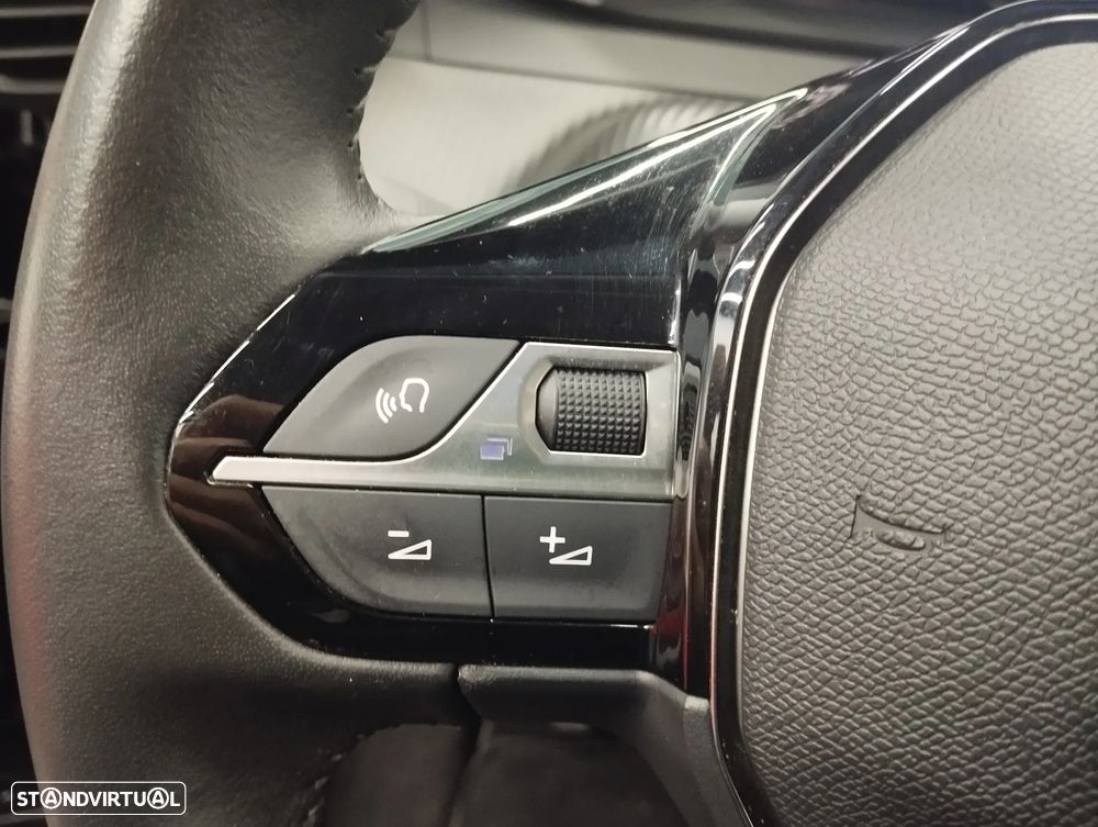 Peugeot 2008 1.2 PureTech Active Pack - 19