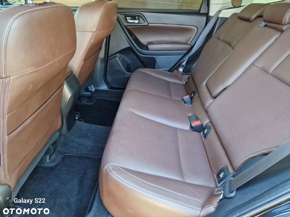 Subaru Forester 2.0i Platinum Lineartronic - 4