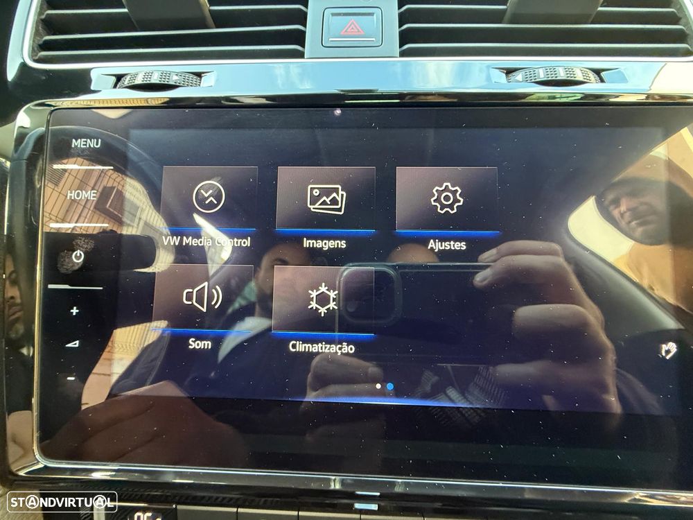 VW Golf Variant 1.6 TDi Highline DSG - 15