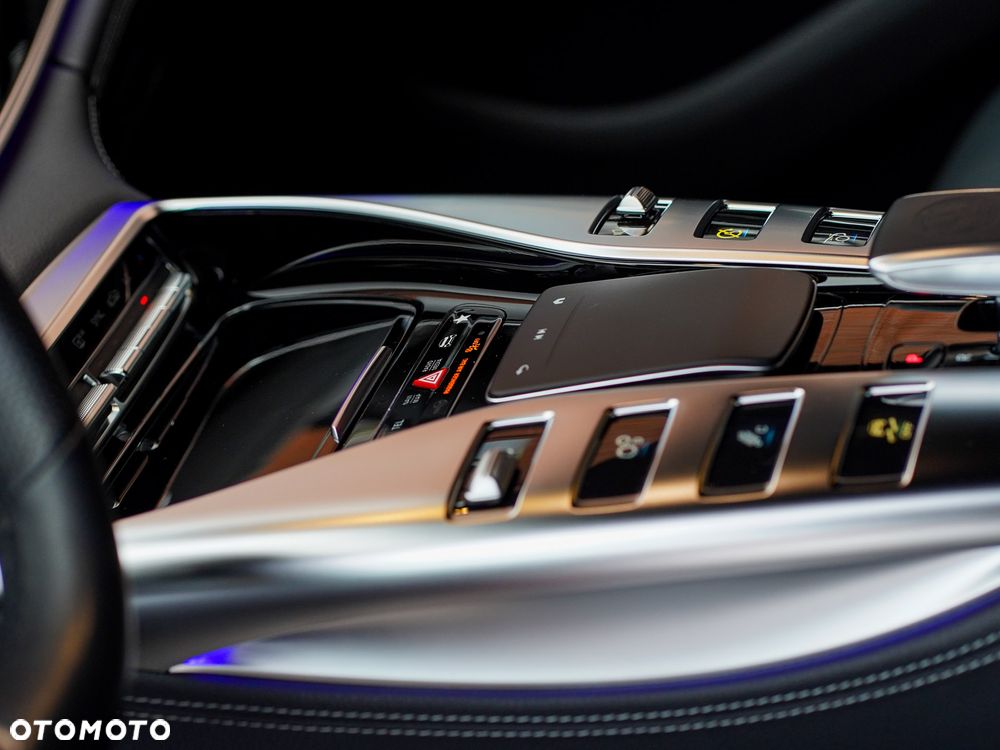 Mercedes-Benz AMG GT - 23