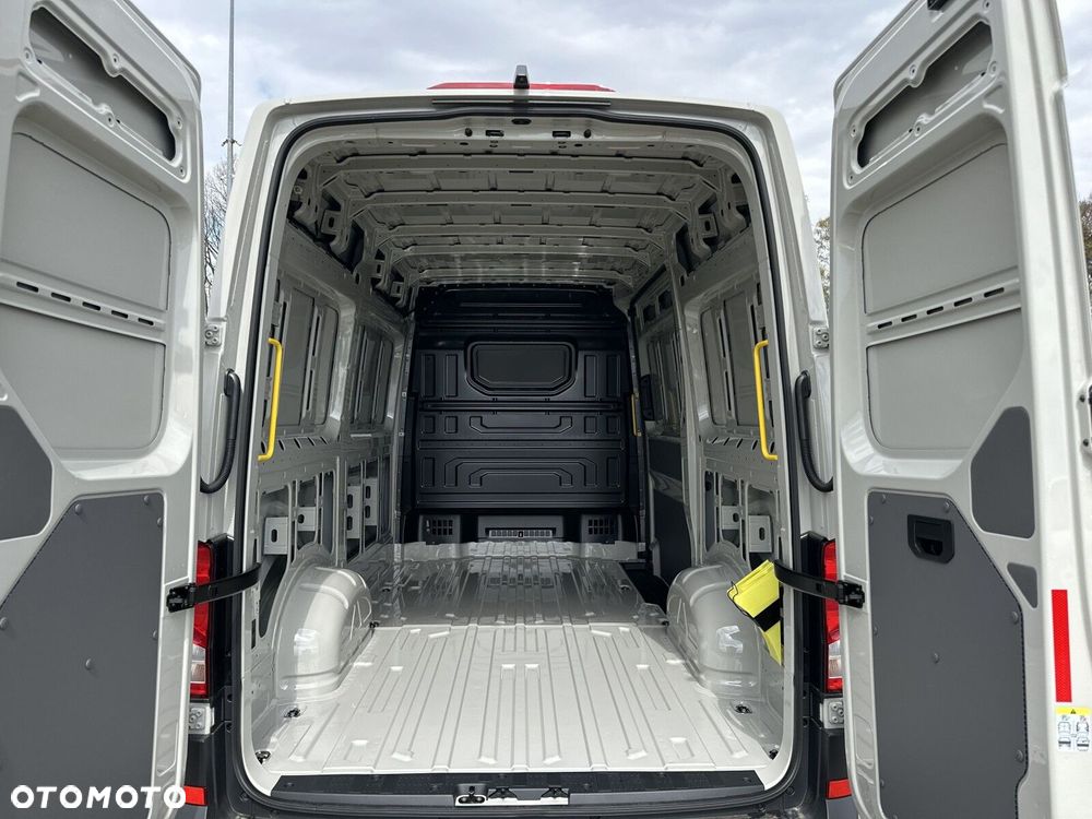 Volkswagen Crafter - 17