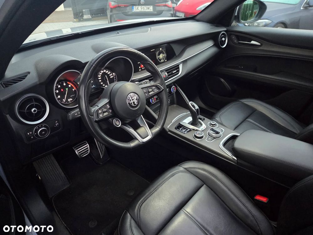 Alfa Romeo Stelvio 2.0 Turbo TI Q4 - 13