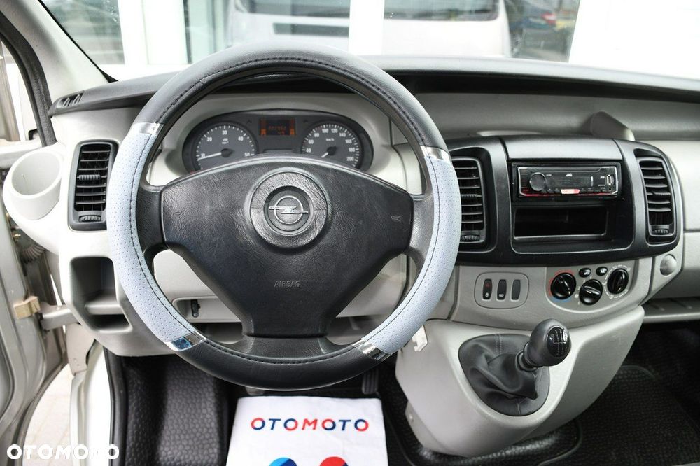 Opel Vivaro - 21