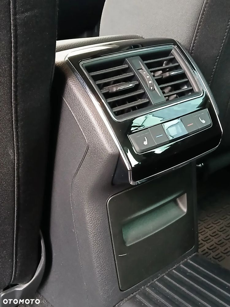 Skoda Superb 2.0 TDI SCR Style DSG - 25