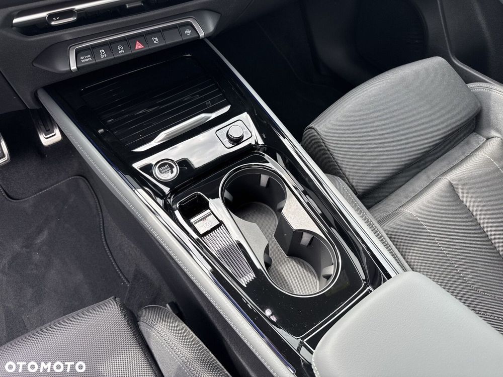 Audi Q3 Sportback - 16
