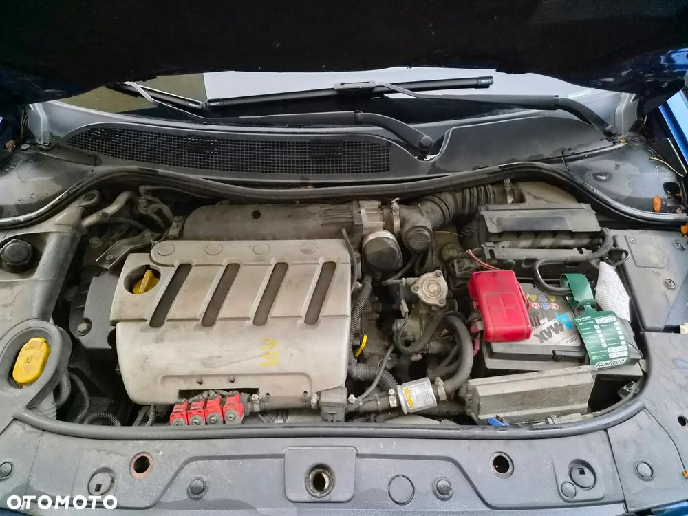Renault Megane 2.0 16V Dynamique - 11