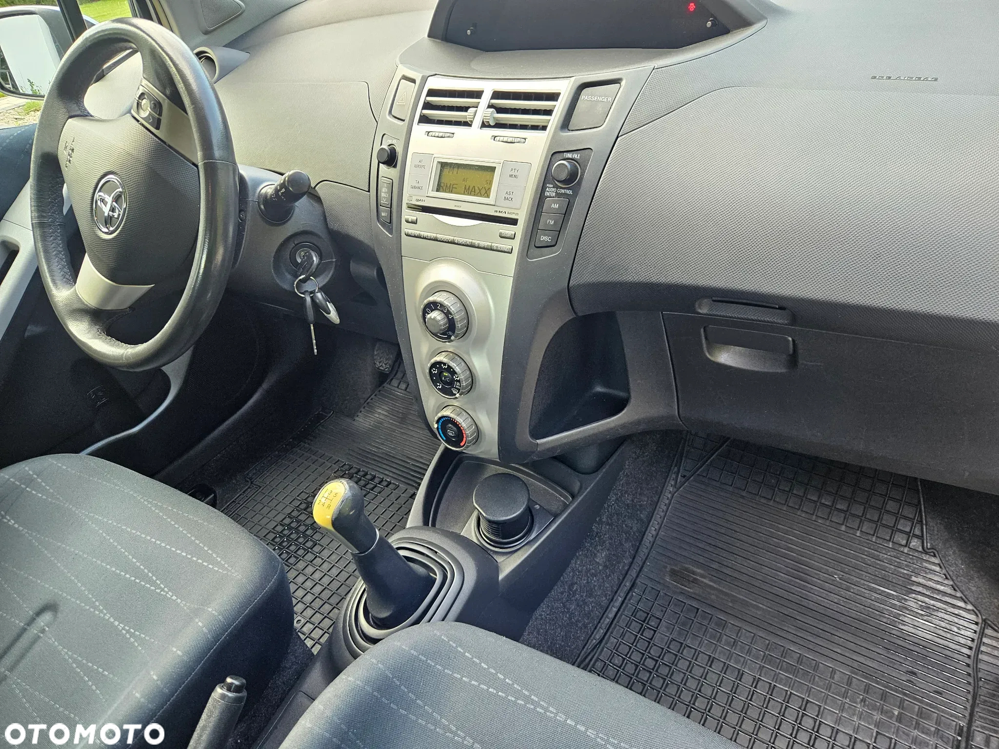Toyota Yaris 1.3 Sol - 7