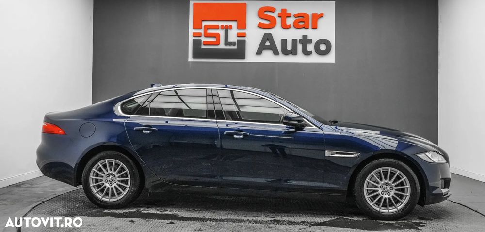 Jaguar XF 20d RWD E-Performance Pure - 10