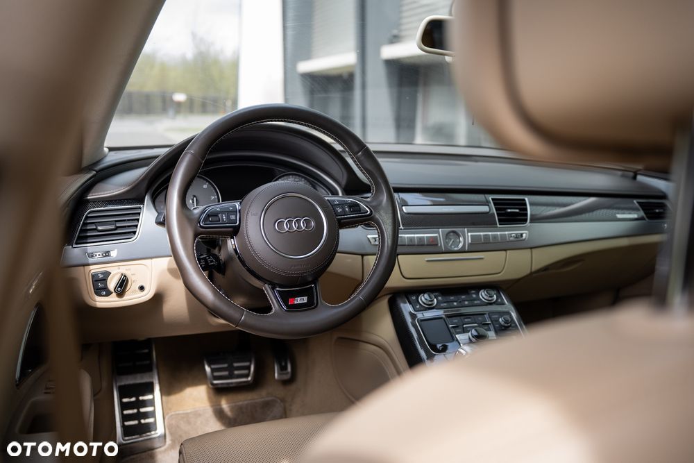 Audi S8 Standard - 15