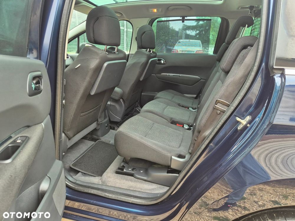 Peugeot 5008 - 12