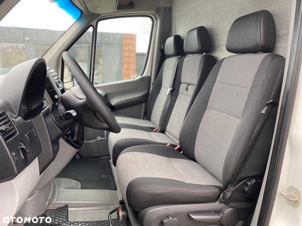 Volkswagen CRAFTER - 11