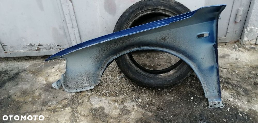 Błotnik Audi A4 B7 PRAWY PRZÓD LZ5C - 5