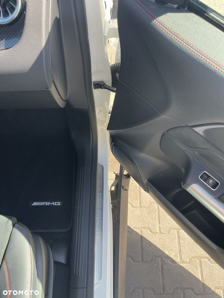 Mercedes-Benz GLA 200 d 4Matic 8G-DCT AMG Line - 4
