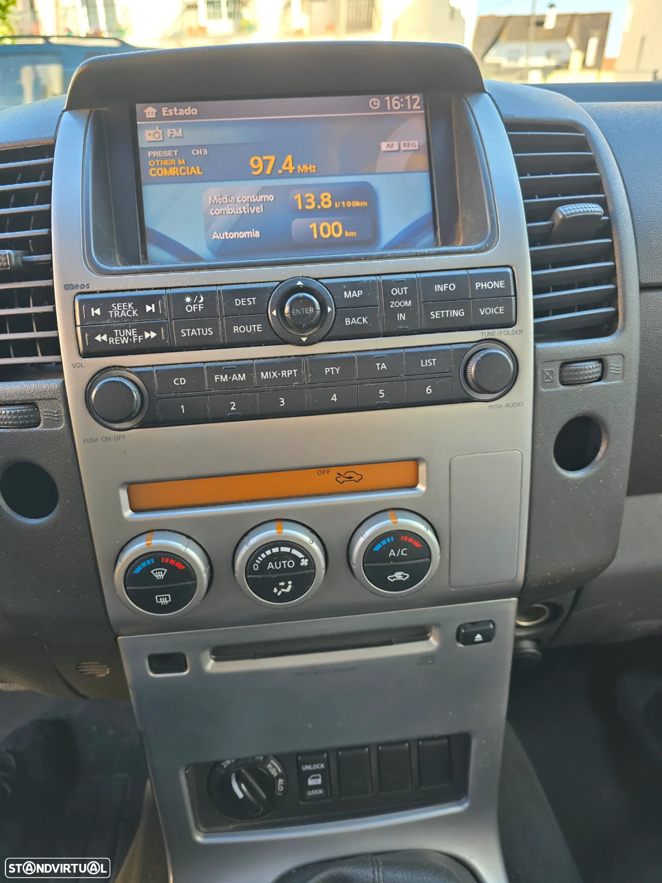 Nissan Navara 2.5 dCi CD LE Premium - 12
